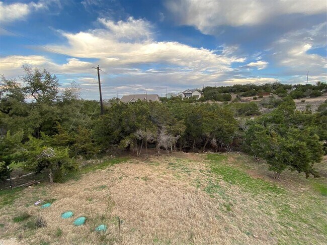 Foto del edificio - 10605 Creekwood Cir