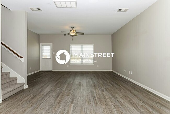 Building Photo - 5 Bedroom Pet-Friendly Home in Magnolia, TX with Main Street Renewal