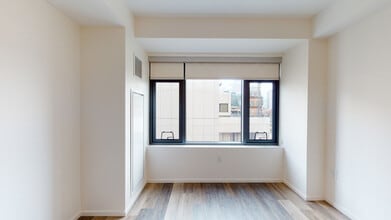Interior Photo - 345 Harrison