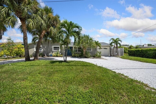Foto del edificio - 3596 Beach Dr SE