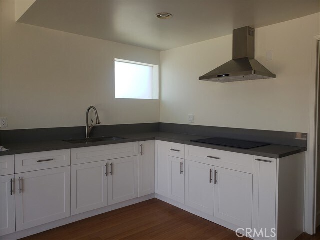 Foto del edificio - 15350 Gale Ave