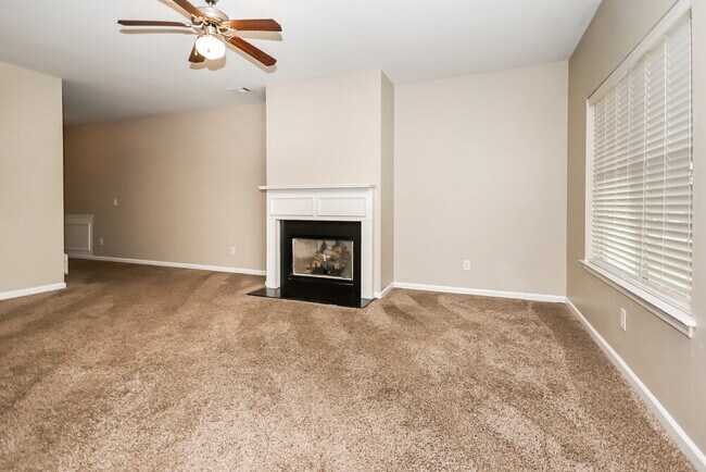 Foto del edificio - 438 Orchid Ln