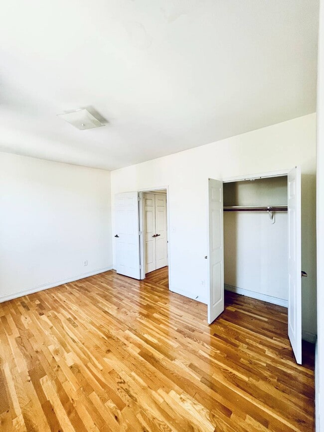 Foto del edificio - 875 Herkimer St