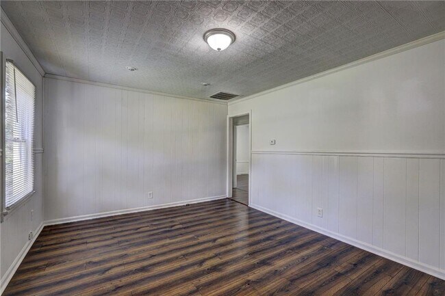 Foto del edificio - 1241 Auburn Dr