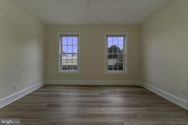 Foto del edificio - 1506 Mt Vernon Ave