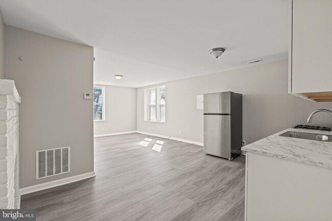 Foto del edificio - 1004-6 S 52nd St