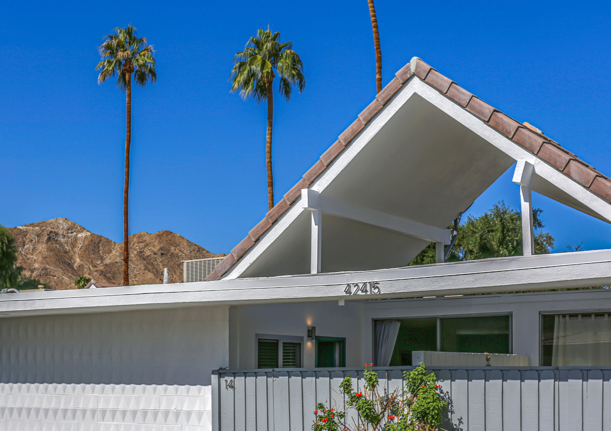 Bienvenido a Rancho Chalet - 42415 Rancho Las Palmas Dr