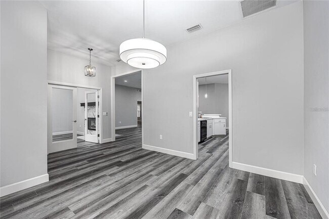 Building Photo - 2103 SW 75th Terrace