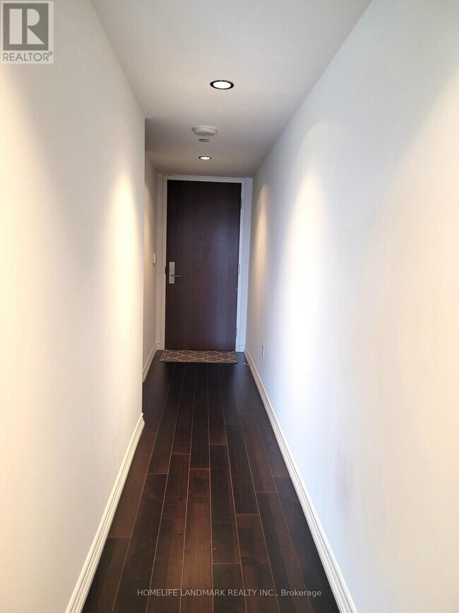 Photo du bâtiment - 386-386 Yonge St