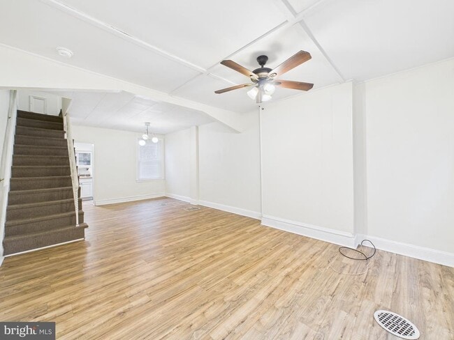 Foto del edificio - 1825 Carlton St