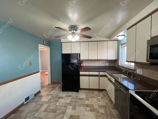 Foto del edificio - 8720 Randy Dr