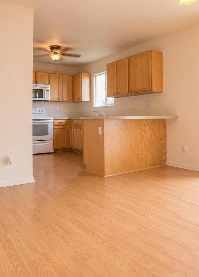 Foto del edificio - 325 Hawthorne Ave