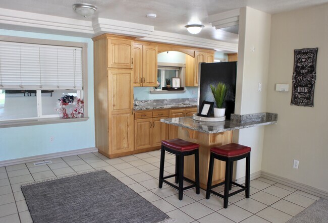 Building Photo - 3758 S 2500 E