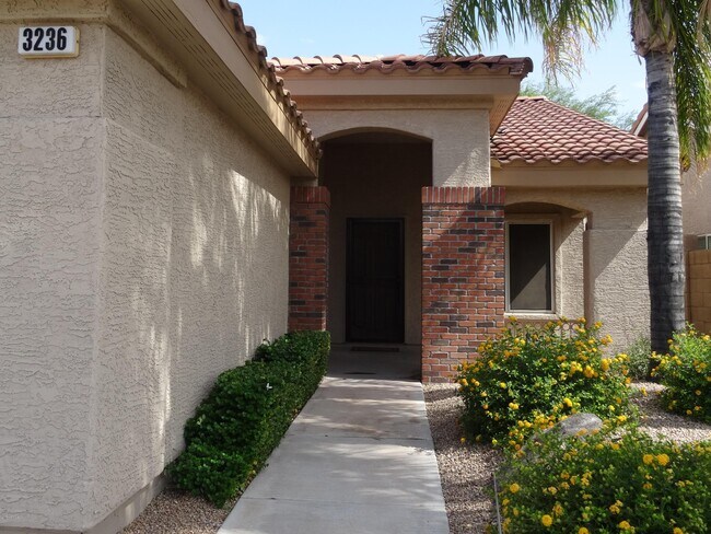 Foto del edificio - 3236 E Escuda Rd