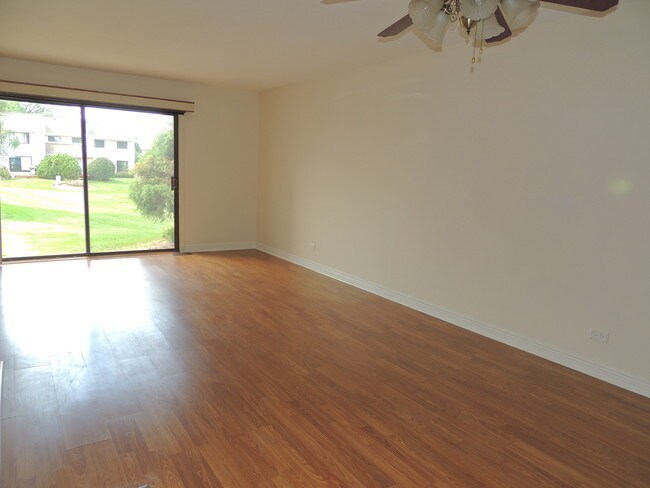 Foto del edificio - 1178 E Cunningham Dr