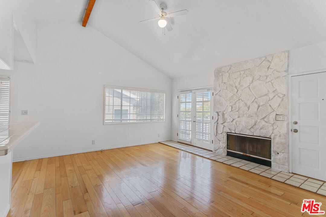 Foto principal - 1204 Bay St