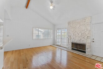 Building Photo - 1204 Bay St