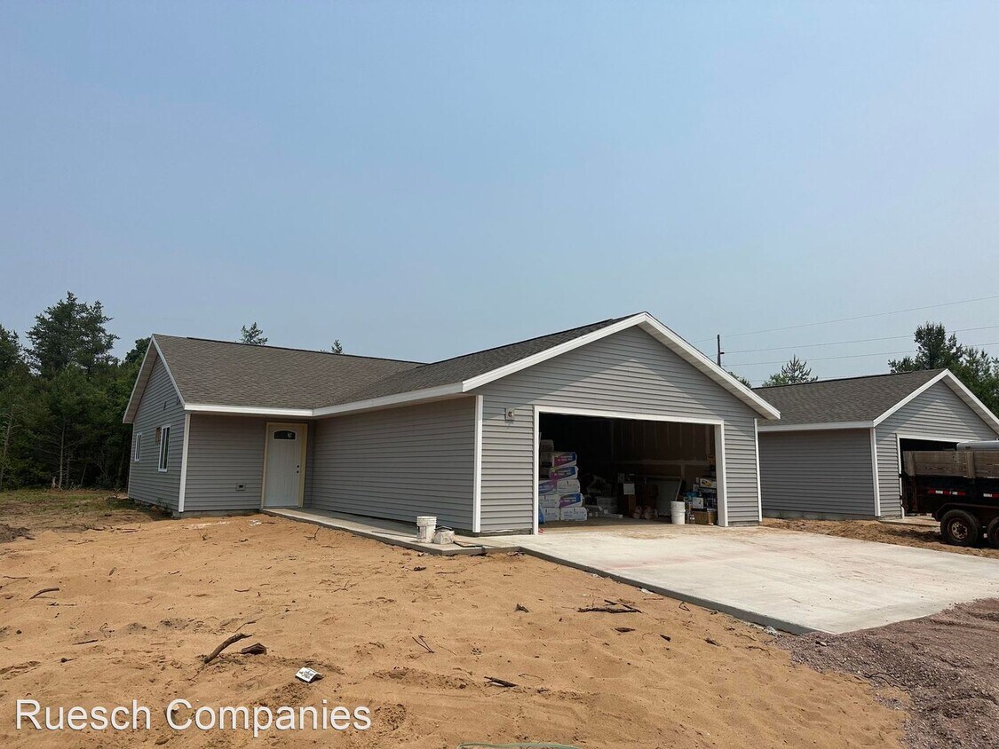 Foto principal - 3 br, 2 bath House - 14512 Hwy 13 S