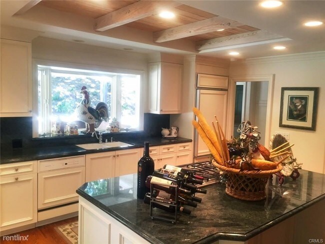 Building Photo - 3 br, 2 bath House - 3401 Paseo del Campo