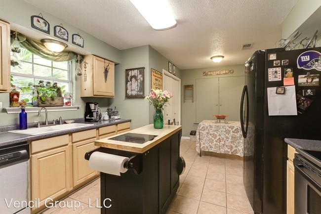 Building Photo - 3 br, 2 bath House - 1403 W 19th