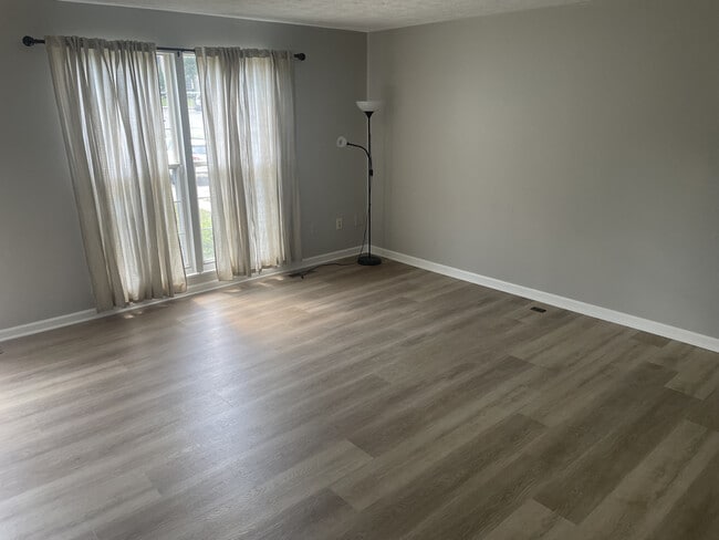Building Photo - 8505 Paragon Ct