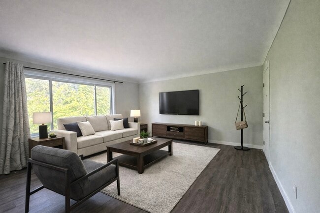 Building Photo - Recently Renovated 1 Bedroom 1 Bathroom Apartment!