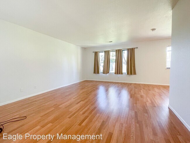 Building Photo - 3 br, 2.5 bath House - 238 Oberlin Dr