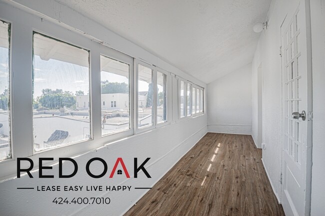 Building Photo - 615 S Soto St