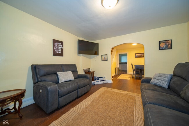 Foto del edificio - 5446 N College Ave