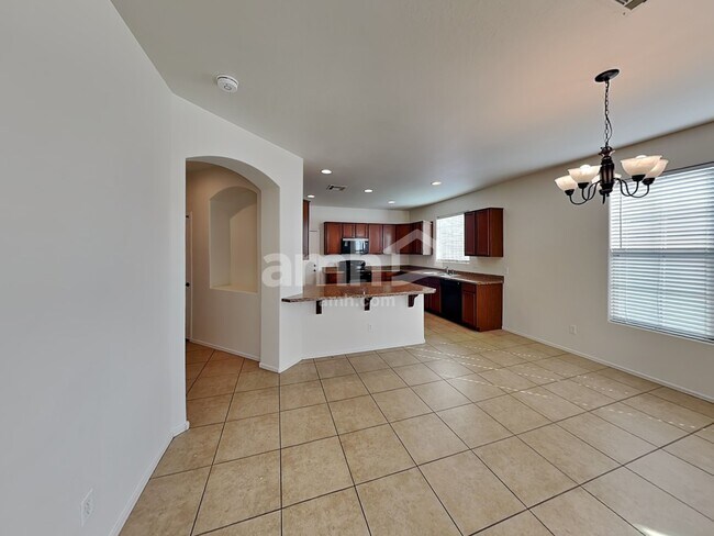 Foto del edificio - 15179 W Montecito Ave