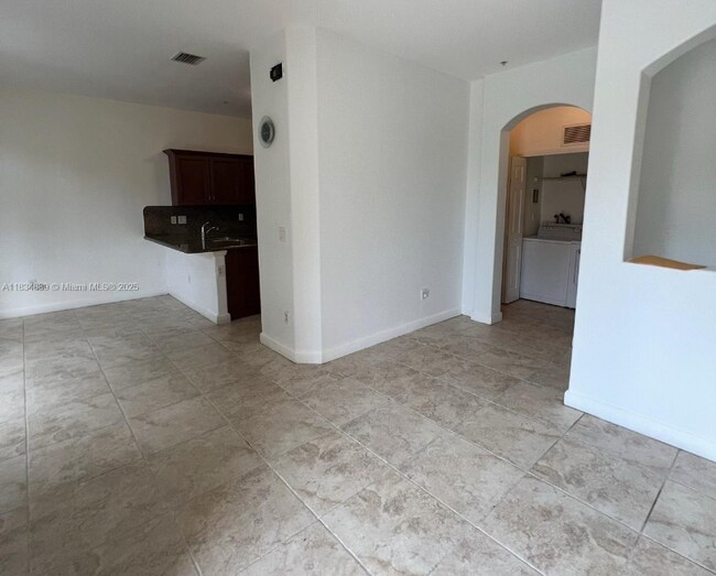 Foto del edificio - 10242 NW 7th St