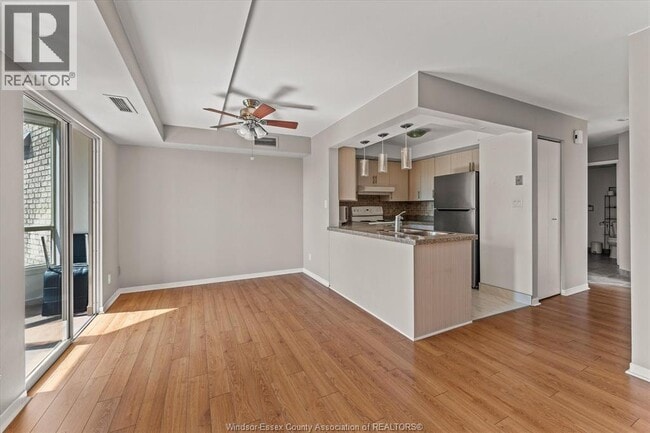 Building Photo - 3601 Riverside Dr E