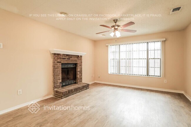 Foto del edificio - 8438 Sand Point Dr W
