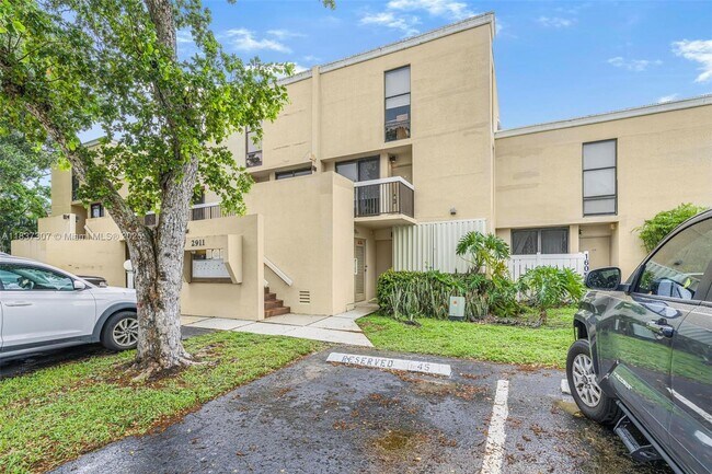 Foto del edificio - 2911 SW 87th Ter