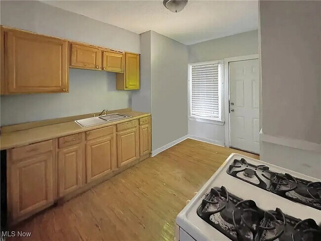 Foto del edificio - 14809 Darwin Ave