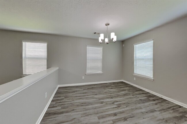 Foto del edificio - 7814 Pasture Spring Ln