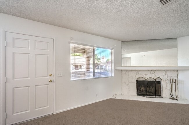 Foto del edificio - 1333 Pinto Rock Ln