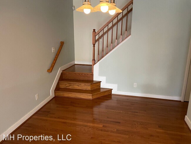 Building Photo - 2 br, 2.5 bath House - 917 S Caroline Street