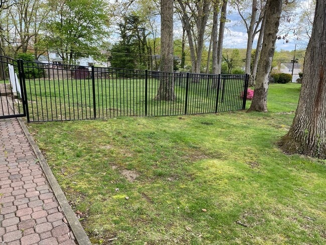 Building Photo - Catonsville home, great neighborhood!