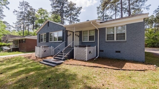 Building Photo - 1421 Colin Kelly Dr