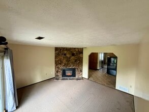Building Photo - 5795 Pepperwood Ct