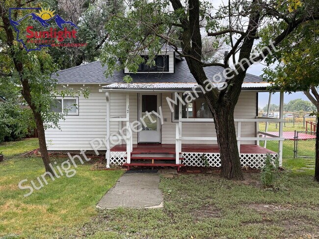 Foto del edificio - Wide Open Space, Peaceful and Safe 2 Bed 1...