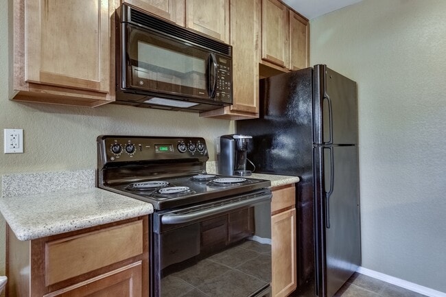 Building Photo - Live in the heart of Scottsdale!