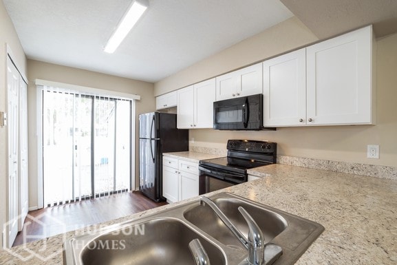 Building Photo - NOW AVAILABLE! - 717 Golden Sunshine Cir, ...