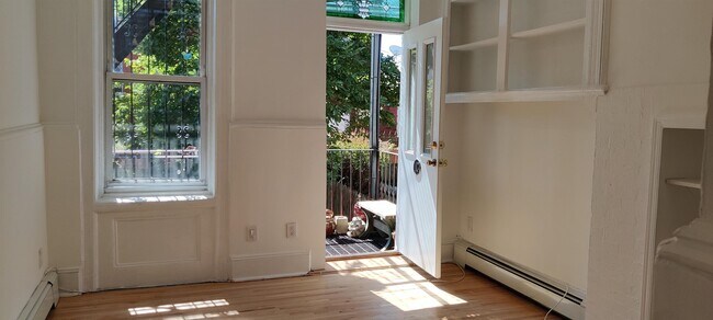 Building Photo - 287 8th St