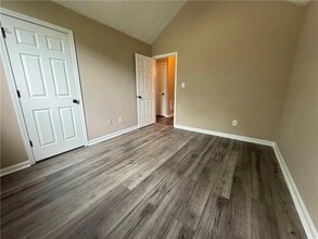 Building Photo - 3490 Ennfield Ln