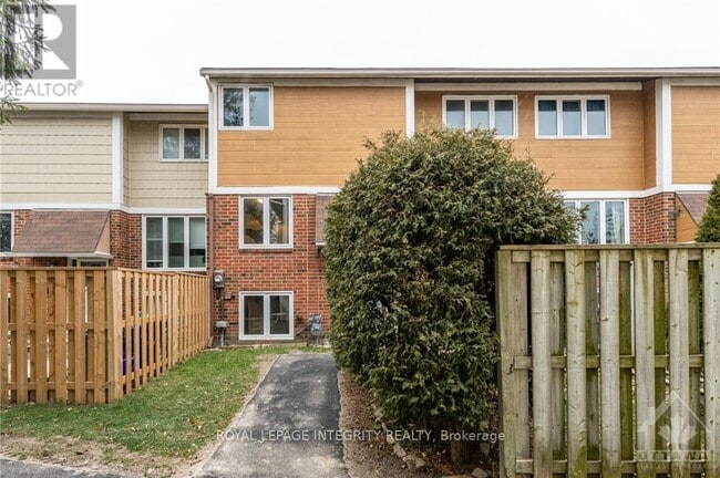 Building Photo - 170 Salter Crescent