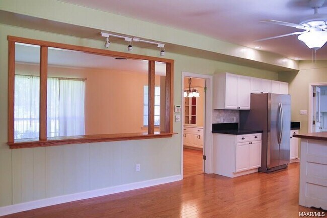 Foto del edificio - 3892 Johnstown Dr