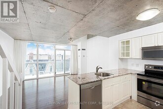 Building Photo - 954-954 King St W