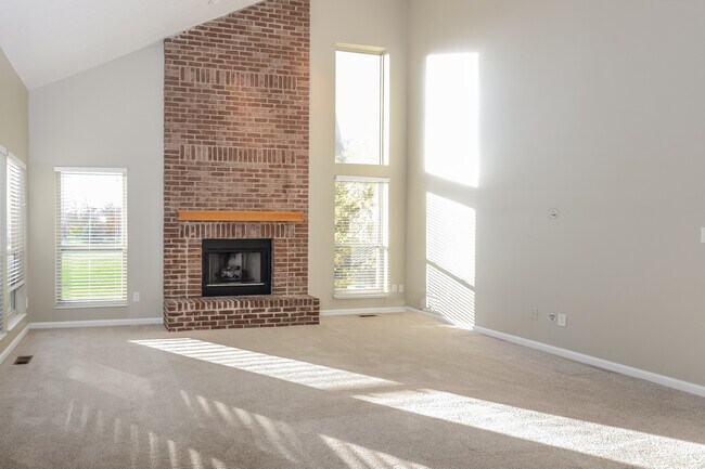 Building Photo - 3311 Weller Dr